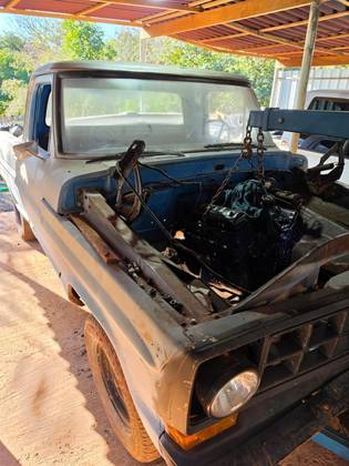 FORD F-100 4.9 SUPER GASOLINA 2P MANUAL
